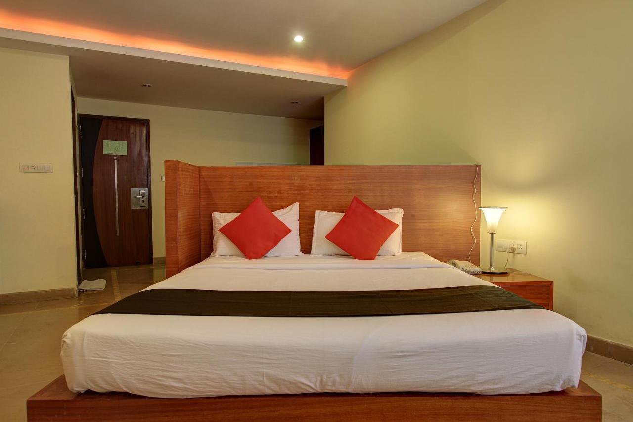 Collection O 29684 Hotel Vikram Palace & Restaurant Dayal Bagh الغرفة الصورة